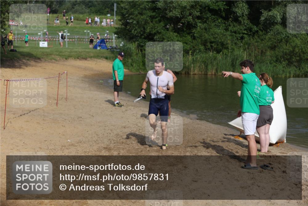 21.06.2026 - 29. Vierlanden-Triathlon Andreas Tolksdorf http://msf.ph/oto/9857831 21.06.2026 09:01:56 Schwimmen 20 meine-sportfotos.de
