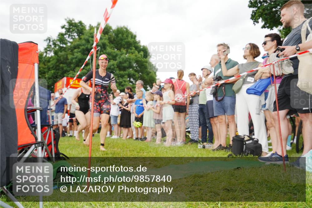 21.06.2026 - 29. Vierlanden-Triathlon LAZAROV Photography http://msf.ph/oto/9857840 21.06.2026 10:16:52 Schwimmen 328, 577, 604, 613, 622 meine-sportfotos.de