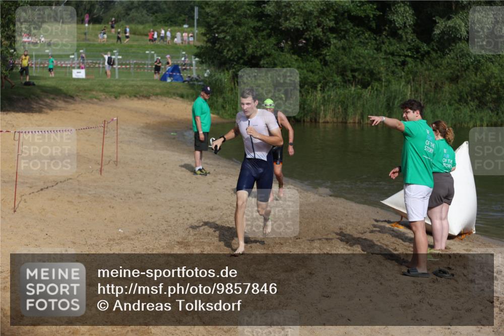 21.06.2026 - 29. Vierlanden-Triathlon Andreas Tolksdorf http://msf.ph/oto/9857846 21.06.2026 09:01:56 Schwimmen 20 meine-sportfotos.de