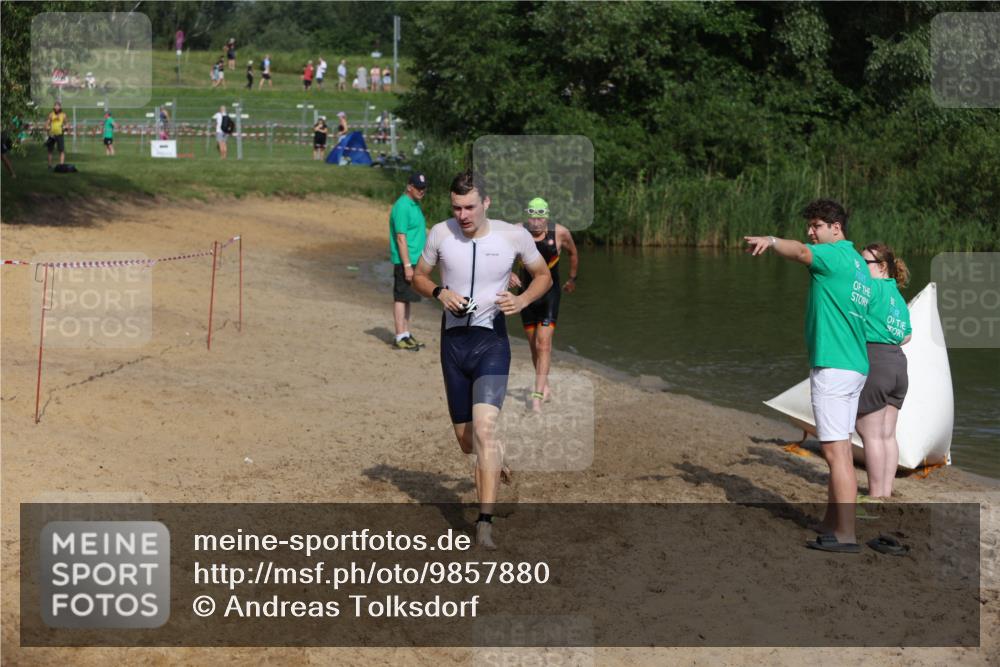 21.06.2026 - 29. Vierlanden-Triathlon Andreas Tolksdorf http://msf.ph/oto/9857880 21.06.2026 09:01:56 Schwimmen 20 meine-sportfotos.de
