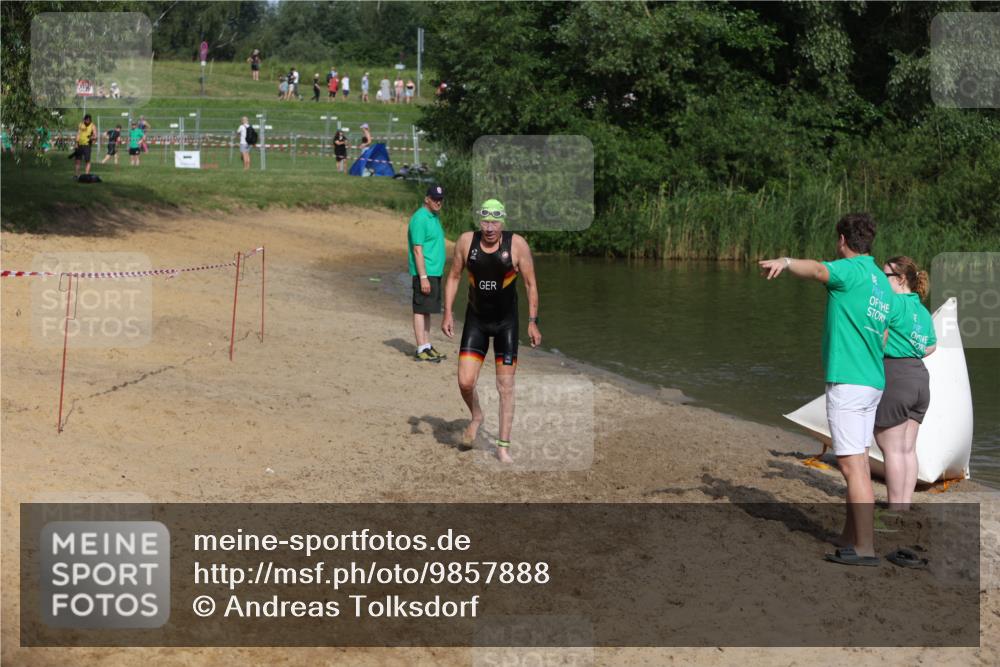 21.06.2026 - 29. Vierlanden-Triathlon Andreas Tolksdorf http://msf.ph/oto/9857888 21.06.2026 09:01:59 Schwimmen 20, 217 meine-sportfotos.de