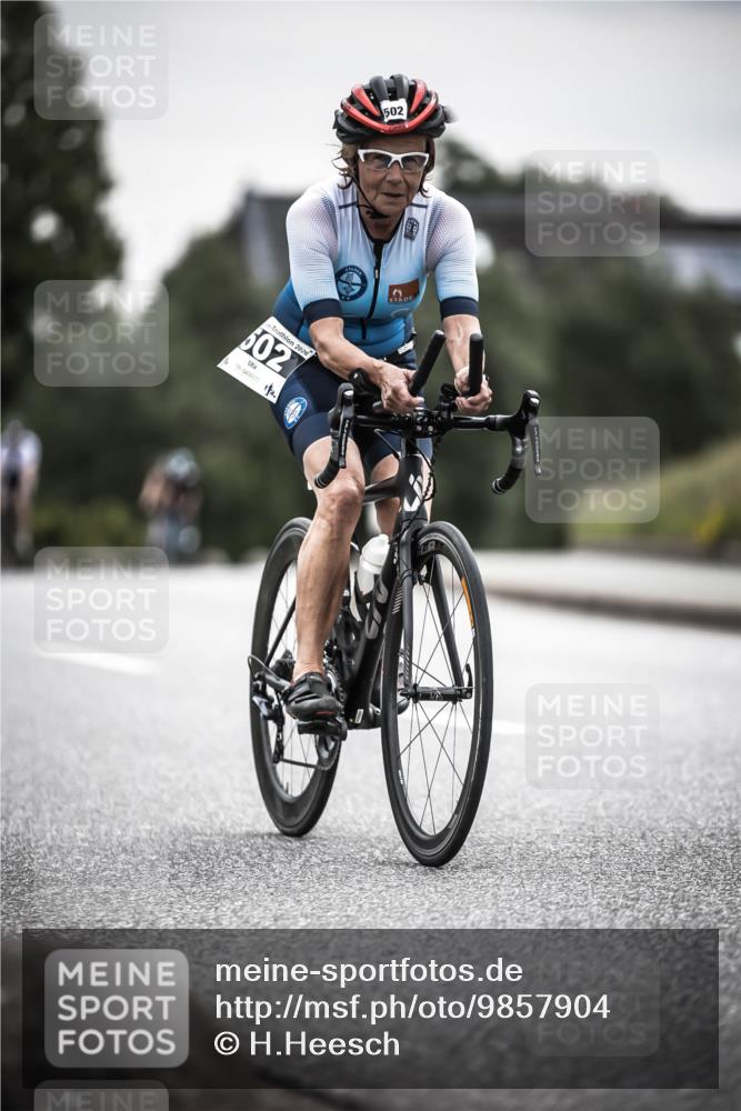 21.06.2026 - 29. Vierlanden-Triathlon H.Heesch http://msf.ph/oto/9857904 21.06.2026 10:29:59 Radfahren 2, 22, 56, 72, 304, 492, 502, 572 meine-sportfotos.de