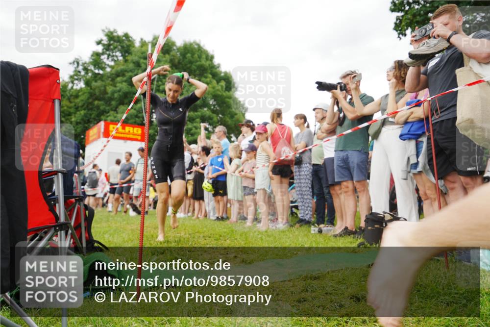 21.06.2026 - 29. Vierlanden-Triathlon LAZAROV Photography http://msf.ph/oto/9857908 21.06.2026 10:17:22 Schwimmen 386, 488, 521, 530, 533, 574, 591, 602, 625 meine-sportfotos.de