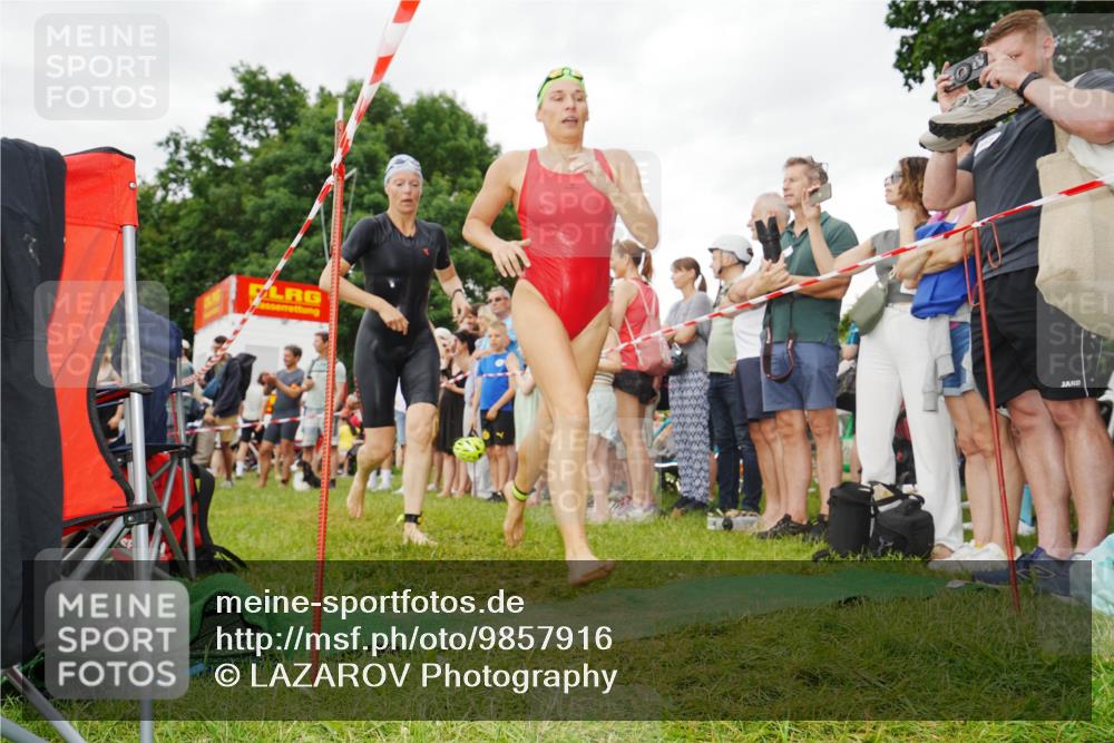 21.06.2026 - 29. Vierlanden-Triathlon LAZAROV Photography http://msf.ph/oto/9857916 21.06.2026 10:17:26 Schwimmen 386, 488, 521, 530, 533, 574, 585, 591, 602 meine-sportfotos.de