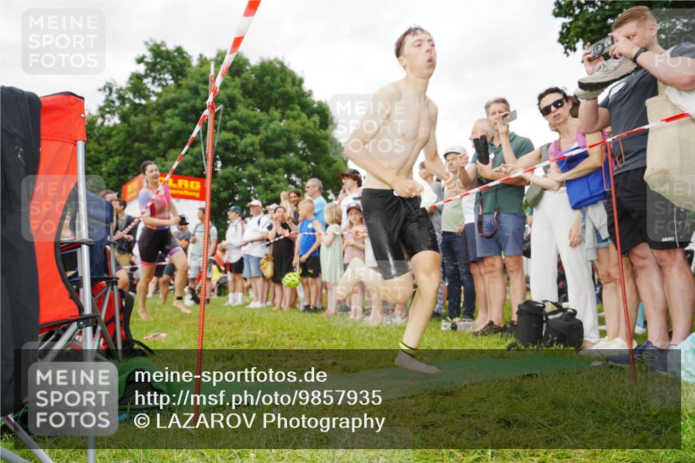 21.06.2026 - 29. Vierlanden-Triathlon LAZAROV Photography http://msf.ph/oto/9857935 21.06.2026 10:17:34 Schwimmen 369, 486, 517, 530, 543, 567, 574, 585, 599, 600 meine-sportfotos.de