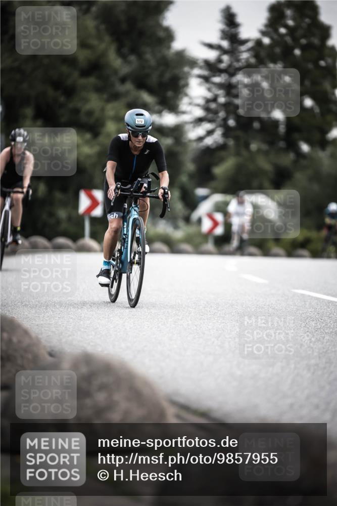 21.06.2026 - 29. Vierlanden-Triathlon H.Heesch http://msf.ph/oto/9857955 21.06.2026 10:30:06 Radfahren 2, 72, 274, 284, 300, 304, 497, 572 meine-sportfotos.de