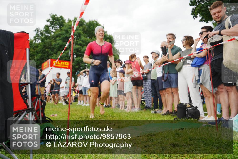 21.06.2026 - 29. Vierlanden-Triathlon LAZAROV Photography http://msf.ph/oto/9857963 21.06.2026 10:17:46 Schwimmen 353, 508, 575 meine-sportfotos.de