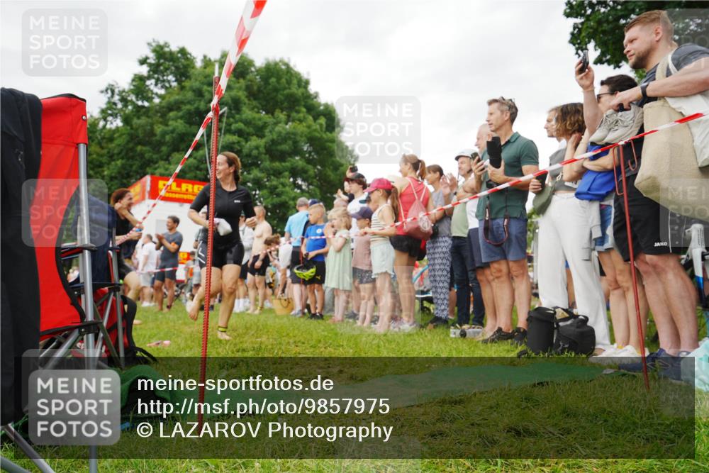 21.06.2026 - 29. Vierlanden-Triathlon LAZAROV Photography http://msf.ph/oto/9857975 21.06.2026 10:18:00 Schwimmen 481, 553, 563 meine-sportfotos.de