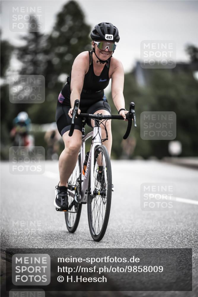 21.06.2026 - 29. Vierlanden-Triathlon H.Heesch http://msf.ph/oto/9858009 21.06.2026 10:30:08 Radfahren 274, 284, 300, 304, 497, 546, 572 meine-sportfotos.de
