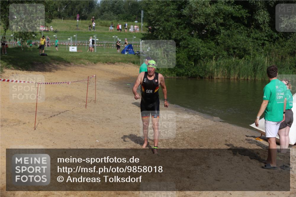 21.06.2026 - 29. Vierlanden-Triathlon Andreas Tolksdorf http://msf.ph/oto/9858018 21.06.2026 09:02:01 Schwimmen 217 meine-sportfotos.de
