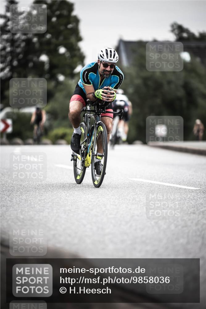 21.06.2026 - 29. Vierlanden-Triathlon H.Heesch http://msf.ph/oto/9858036 21.06.2026 10:30:11 Radfahren 274, 284, 300, 497, 539, 546, 568 meine-sportfotos.de