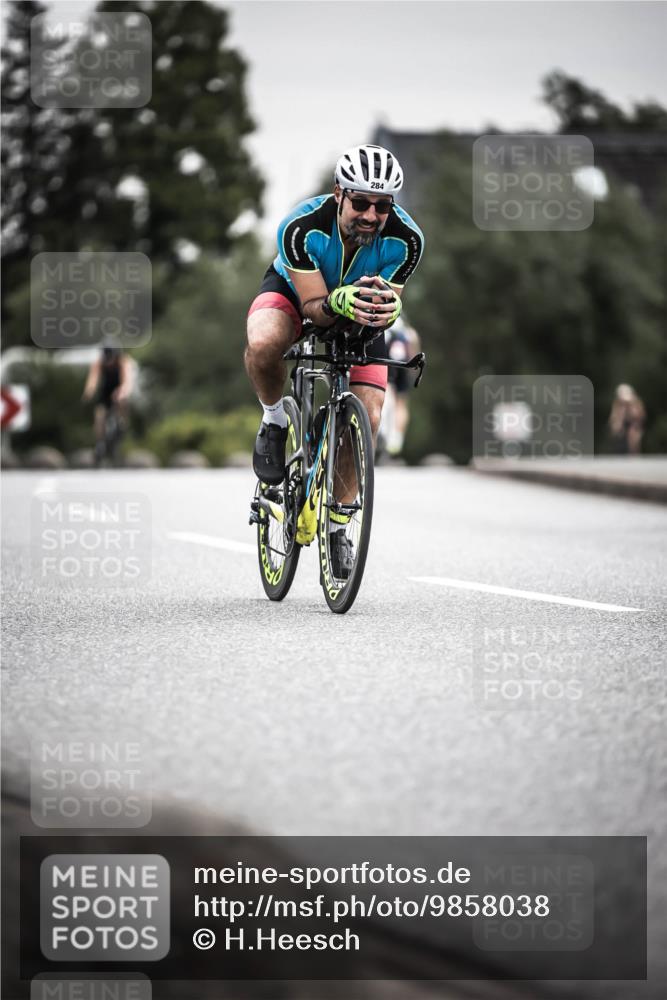 21.06.2026 - 29. Vierlanden-Triathlon H.Heesch http://msf.ph/oto/9858038 21.06.2026 10:30:11 Radfahren 274, 284, 300, 497, 539, 546, 568 meine-sportfotos.de