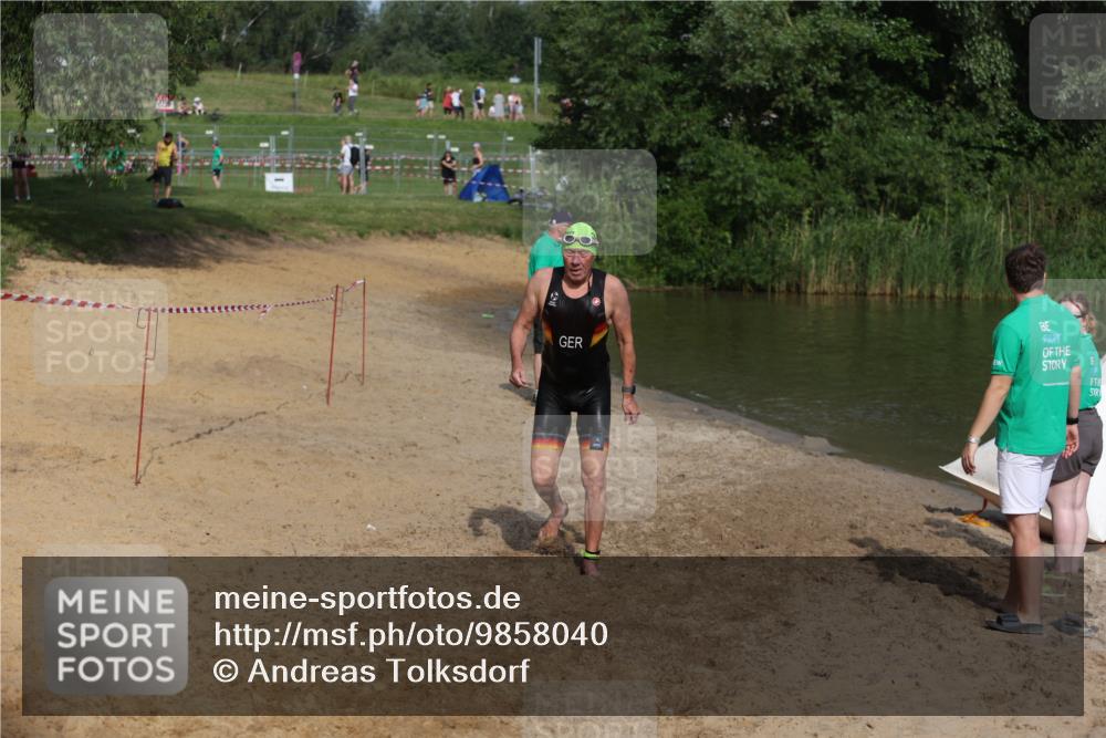 21.06.2026 - 29. Vierlanden-Triathlon Andreas Tolksdorf http://msf.ph/oto/9858040 21.06.2026 09:02:01 Schwimmen 217 meine-sportfotos.de