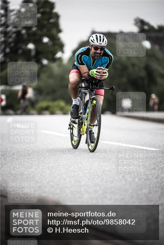 21.06.2026 - 29. Vierlanden-Triathlon H.Heesch http://msf.ph/oto/9858042 21.06.2026 10:30:11 Radfahren 274, 284, 300, 497, 539, 546, 568 meine-sportfotos.de