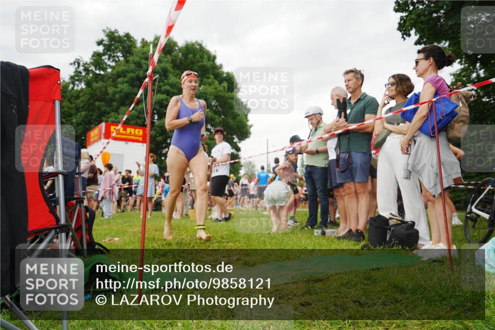 21.06.2026 - 29. Vierlanden-Triathlon LAZAROV Photography http://msf.ph/oto/9858121 21.06.2026 10:19:10 Schwimmen 355, 492, 497, 561, 570, 595, 615 meine-sportfotos.de