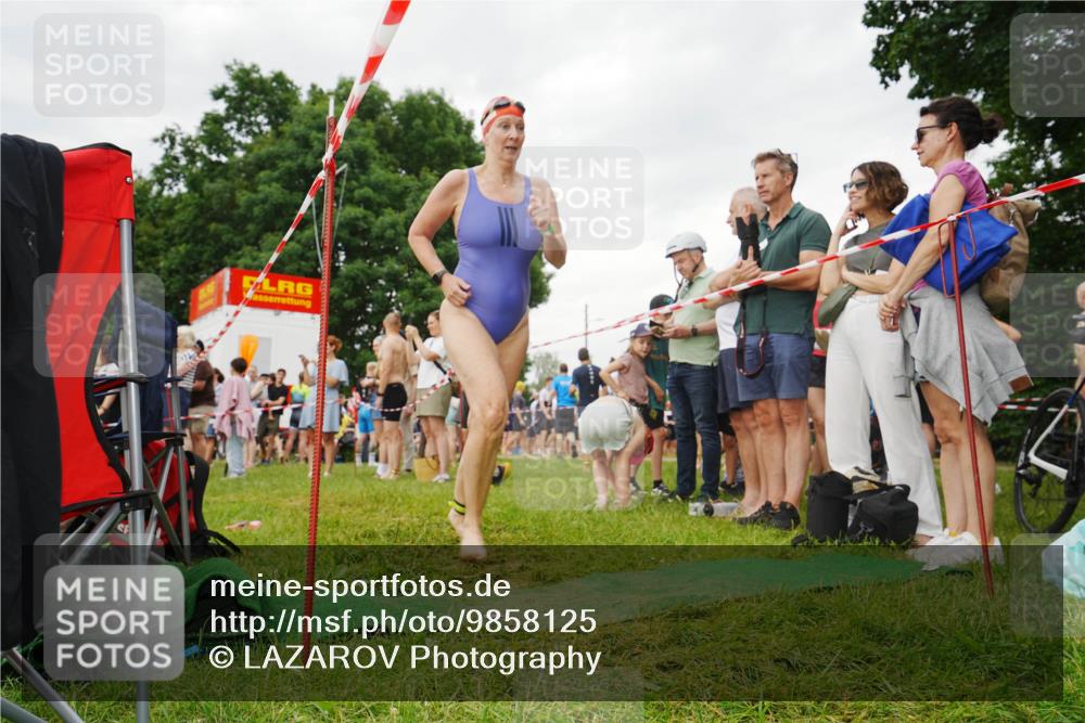 21.06.2026 - 29. Vierlanden-Triathlon LAZAROV Photography http://msf.ph/oto/9858125 21.06.2026 10:19:11 Schwimmen 355, 497, 512, 561, 570, 595, 615 meine-sportfotos.de