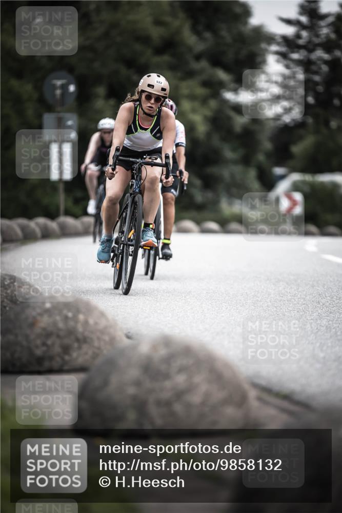 21.06.2026 - 29. Vierlanden-Triathlon H.Heesch http://msf.ph/oto/9858132 21.06.2026 10:30:21 Radfahren 355, 522, 527, 539, 568, 570 meine-sportfotos.de