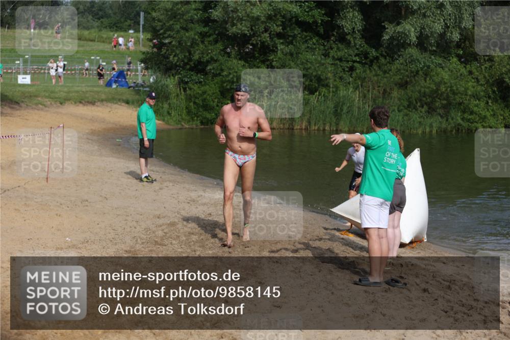 21.06.2026 - 29. Vierlanden-Triathlon Andreas Tolksdorf http://msf.ph/oto/9858145 21.06.2026 09:02:12 Schwimmen 217, 231, 283 meine-sportfotos.de