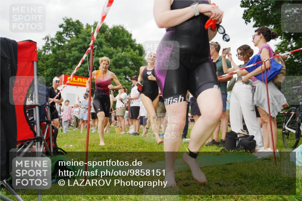 21.06.2026 - 29. Vierlanden-Triathlon LAZAROV Photography http://msf.ph/oto/9858151 21.06.2026 10:19:34 Schwimmen 502, 518, 522, 527, 548, 603, 624 meine-sportfotos.de
