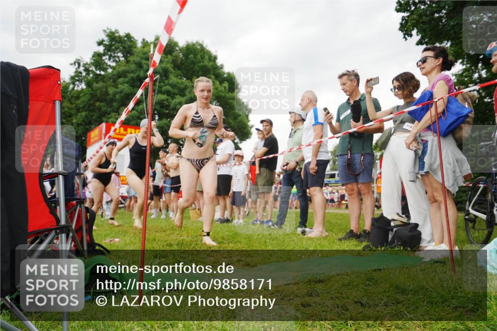 21.06.2026 - 29. Vierlanden-Triathlon LAZAROV Photography http://msf.ph/oto/9858171 21.06.2026 10:19:39 Schwimmen 502, 518, 522, 523, 527, 534, 548, 566, 580, 594, 603 meine-sportfotos.de