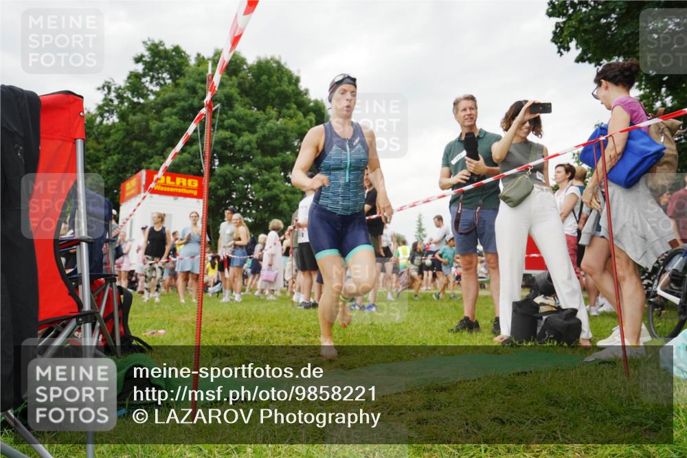 21.06.2026 - 29. Vierlanden-Triathlon LAZAROV Photography http://msf.ph/oto/9858221 21.06.2026 10:20:08 Schwimmen 304, 314, 484 meine-sportfotos.de