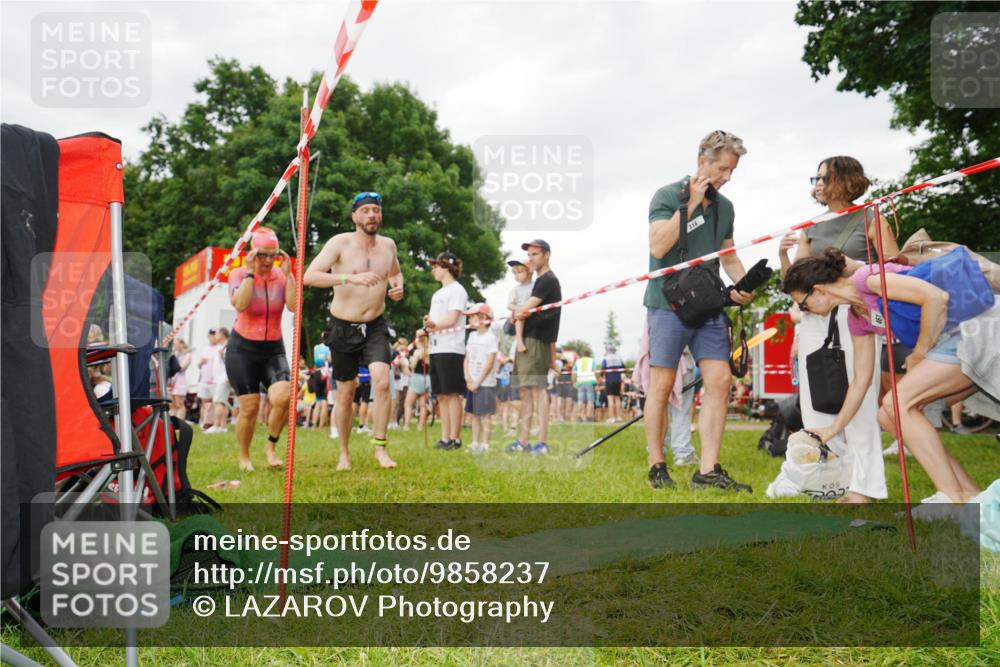 21.06.2026 - 29. Vierlanden-Triathlon LAZAROV Photography http://msf.ph/oto/9858237 21.06.2026 10:20:27 Schwimmen 366, 559, 572, 616 meine-sportfotos.de