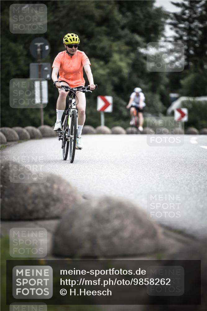 21.06.2026 - 29. Vierlanden-Triathlon H.Heesch http://msf.ph/oto/9858262 21.06.2026 10:30:31 Radfahren 307, 355, 365, 556, 579 meine-sportfotos.de
