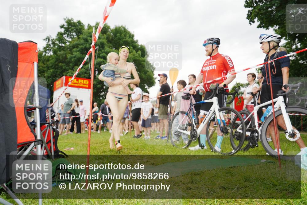 21.06.2026 - 29. Vierlanden-Triathlon LAZAROV Photography http://msf.ph/oto/9858266 21.06.2026 10:20:53 Schwimmen 612 meine-sportfotos.de