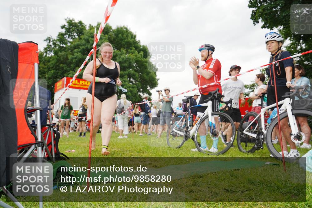 21.06.2026 - 29. Vierlanden-Triathlon LAZAROV Photography http://msf.ph/oto/9858280 21.06.2026 10:22:23 Schwimmen 623 meine-sportfotos.de