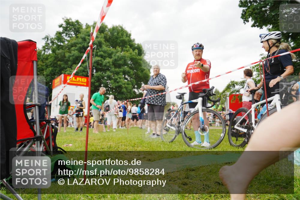 21.06.2026 - 29. Vierlanden-Triathlon LAZAROV Photography http://msf.ph/oto/9858284 21.06.2026 10:23:28 Schwimmen 500, 554 meine-sportfotos.de