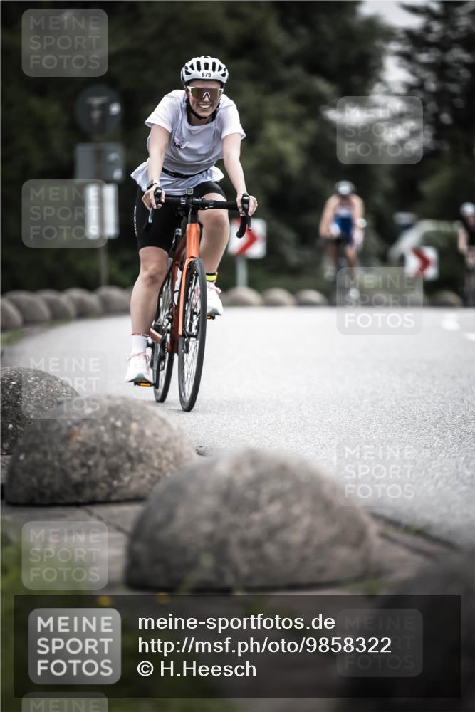 21.06.2026 - 29. Vierlanden-Triathlon H.Heesch http://msf.ph/oto/9858322 21.06.2026 10:30:36 Radfahren 158, 307, 556, 579 meine-sportfotos.de