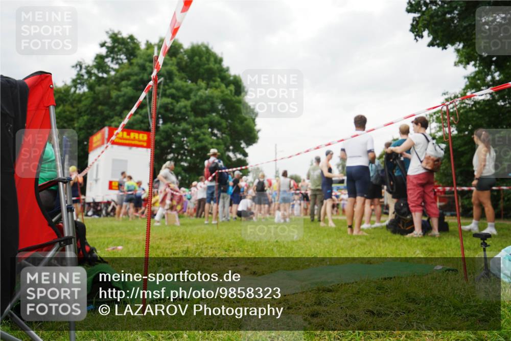21.06.2026 - 29. Vierlanden-Triathlon LAZAROV Photography http://msf.ph/oto/9858323 21.06.2026 10:25:50 Schwimmen  meine-sportfotos.de