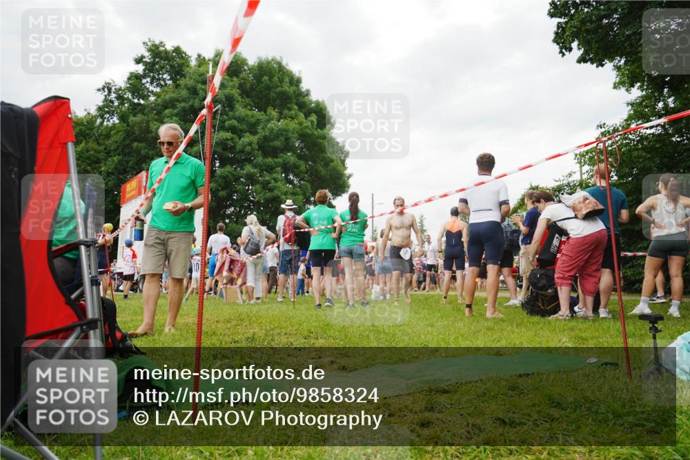 21.06.2026 - 29. Vierlanden-Triathlon LAZAROV Photography http://msf.ph/oto/9858324 21.06.2026 10:26:29 Schwimmen  meine-sportfotos.de