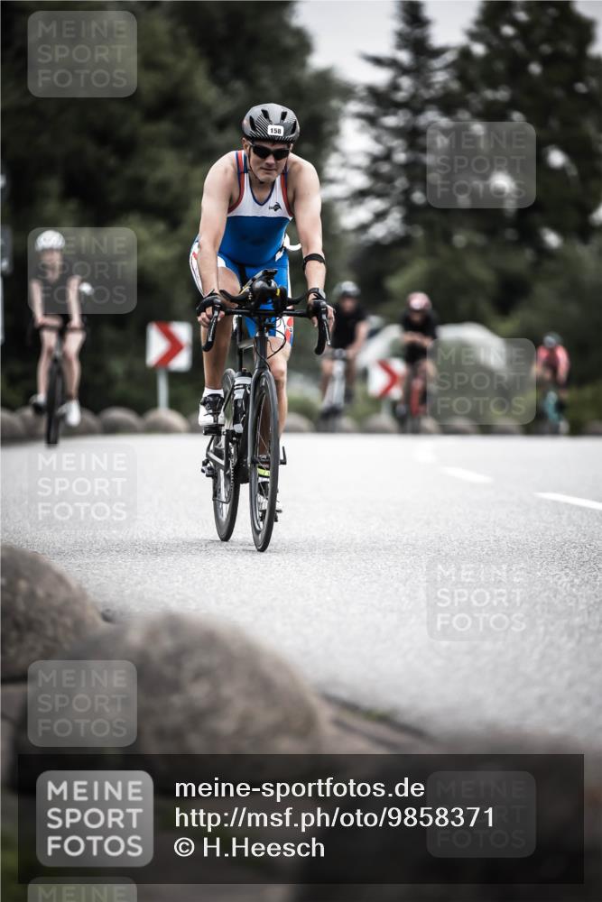 21.06.2026 - 29. Vierlanden-Triathlon H.Heesch http://msf.ph/oto/9858371 21.06.2026 10:30:40 Radfahren 158, 192, 366, 512, 579 meine-sportfotos.de