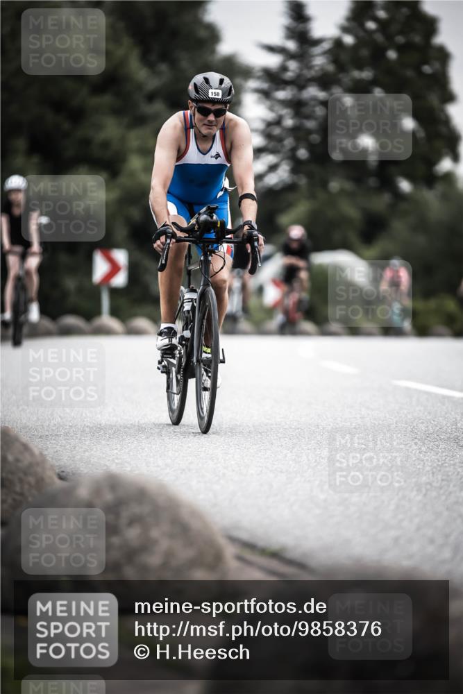 21.06.2026 - 29. Vierlanden-Triathlon H.Heesch http://msf.ph/oto/9858376 21.06.2026 10:30:40 Radfahren 158, 192, 366, 512, 579 meine-sportfotos.de