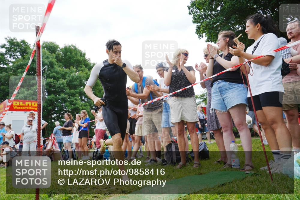 21.06.2026 - 29. Vierlanden-Triathlon LAZAROV Photography http://msf.ph/oto/9858416 21.06.2026 10:57:18 Schwimmen 701, 726, 740 meine-sportfotos.de