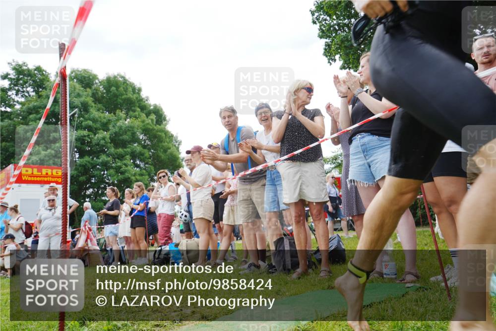 21.06.2026 - 29. Vierlanden-Triathlon LAZAROV Photography http://msf.ph/oto/9858424 21.06.2026 10:57:18 Schwimmen 701, 726, 740 meine-sportfotos.de