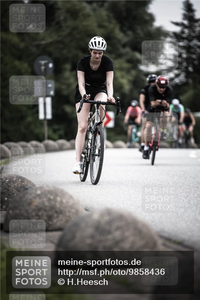 21.06.2026 - 29. Vierlanden-Triathlon H.Heesch http://msf.ph/oto/9858436 21.06.2026 10:30:43 Radfahren 158, 174, 192, 314, 366, 512, 534, 559, 586 meine-sportfotos.de
