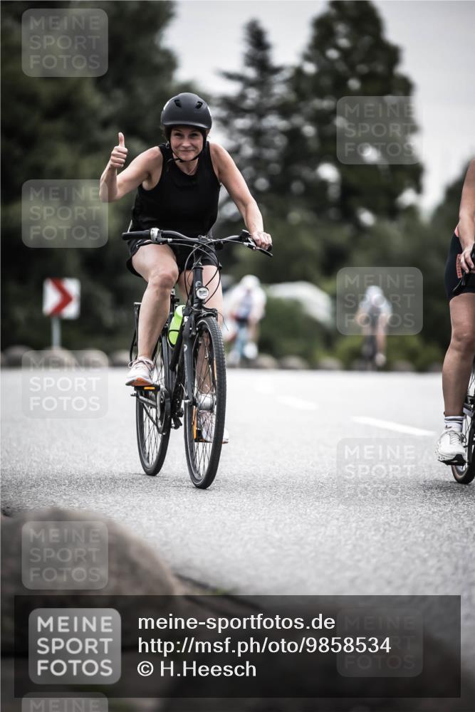 21.06.2026 - 29. Vierlanden-Triathlon H.Heesch http://msf.ph/oto/9858534 21.06.2026 10:30:50 Radfahren 142, 174, 294, 314, 366, 534, 559, 580, 586 meine-sportfotos.de