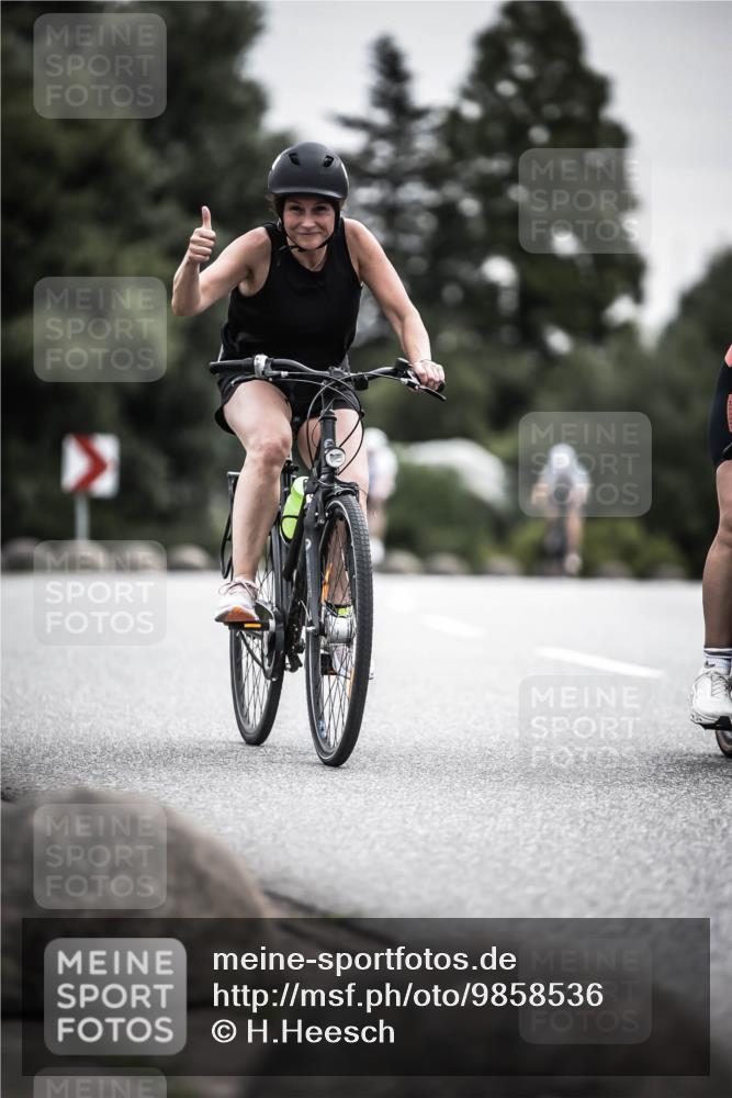21.06.2026 - 29. Vierlanden-Triathlon H.Heesch http://msf.ph/oto/9858536 21.06.2026 10:30:50 Radfahren 142, 174, 294, 314, 366, 534, 559, 580, 586 meine-sportfotos.de