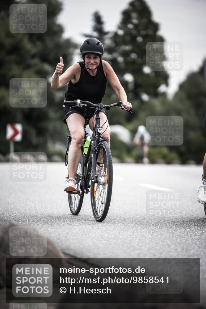 21.06.2026 - 29. Vierlanden-Triathlon H.Heesch http://msf.ph/oto/9858541 21.06.2026 10:30:50 Radfahren 142, 174, 294, 314, 366, 534, 559, 580, 586 meine-sportfotos.de