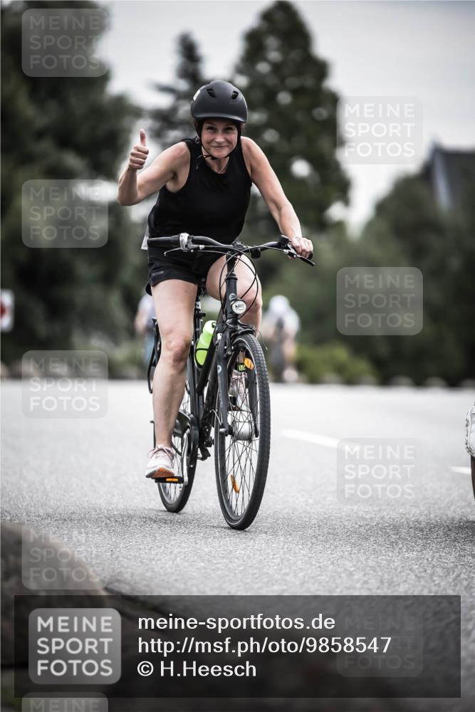 21.06.2026 - 29. Vierlanden-Triathlon H.Heesch http://msf.ph/oto/9858547 21.06.2026 10:30:50 Radfahren 142, 174, 294, 314, 366, 534, 559, 580, 586 meine-sportfotos.de