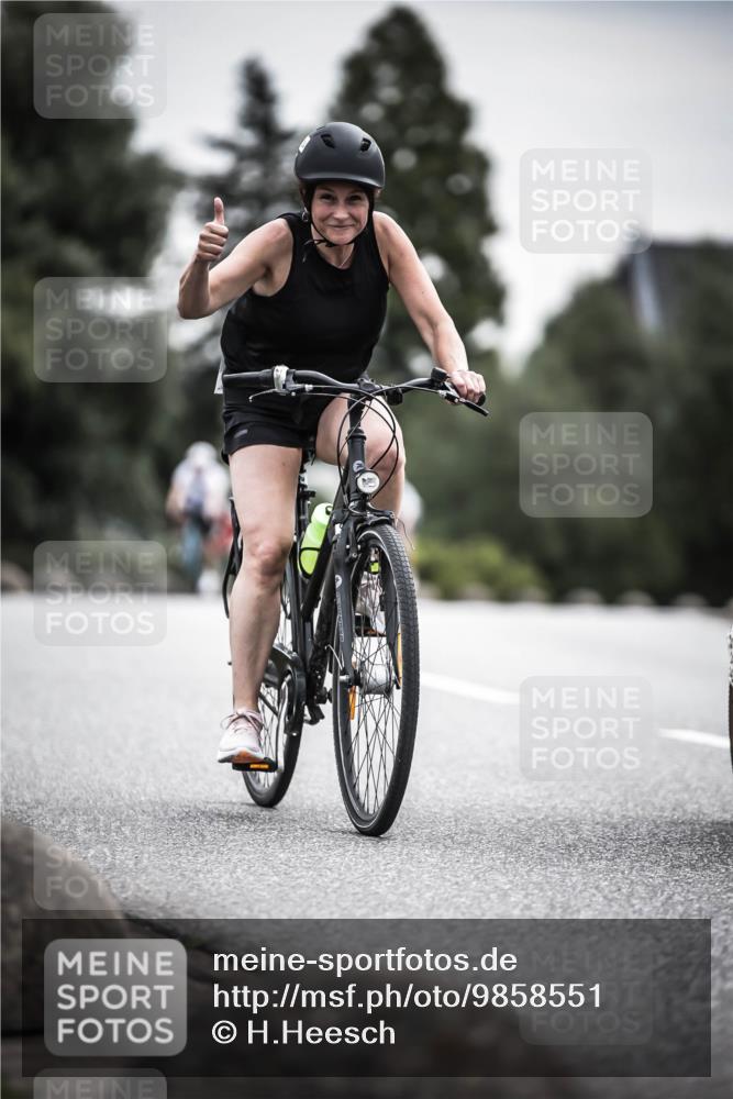 21.06.2026 - 29. Vierlanden-Triathlon H.Heesch http://msf.ph/oto/9858551 21.06.2026 10:30:50 Radfahren 142, 174, 294, 314, 366, 534, 559, 580, 586 meine-sportfotos.de