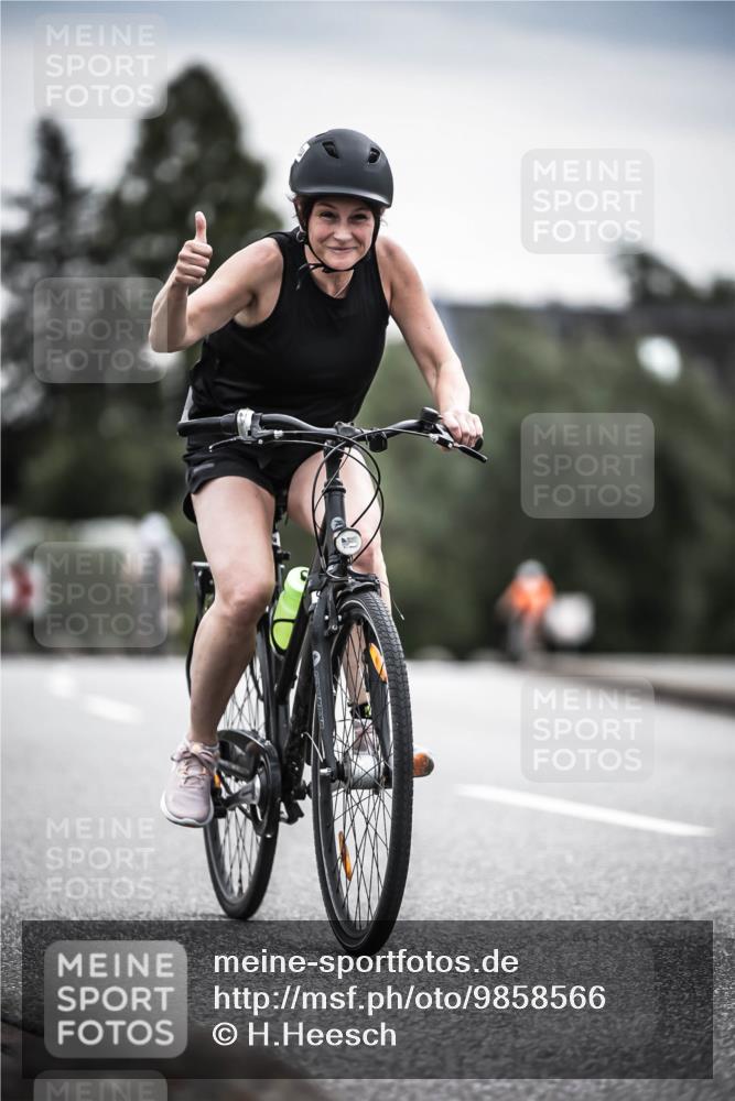 21.06.2026 - 29. Vierlanden-Triathlon H.Heesch http://msf.ph/oto/9858566 21.06.2026 10:30:50 Radfahren 142, 174, 294, 314, 366, 534, 559, 580, 586 meine-sportfotos.de