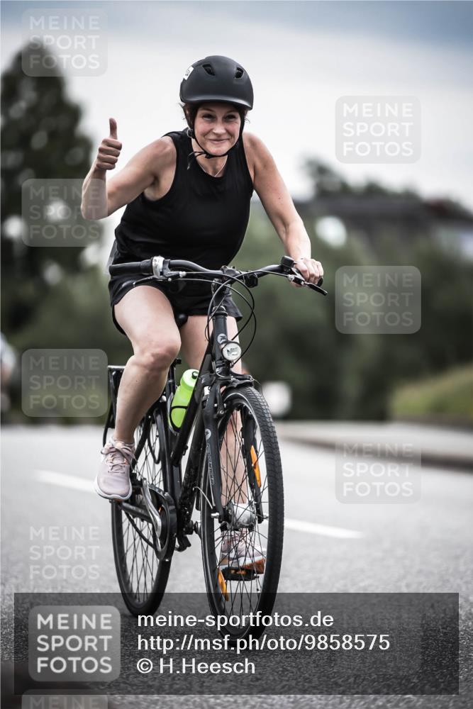 21.06.2026 - 29. Vierlanden-Triathlon H.Heesch http://msf.ph/oto/9858575 21.06.2026 10:30:50 Radfahren 142, 174, 294, 314, 366, 534, 559, 580, 586 meine-sportfotos.de