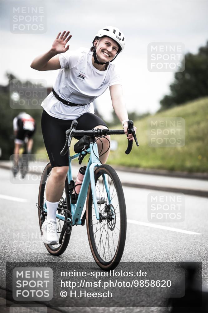 21.06.2026 - 29. Vierlanden-Triathlon H.Heesch http://msf.ph/oto/9858620 21.06.2026 10:30:57 Radfahren 142, 175, 360, 505, 523, 580, 623 meine-sportfotos.de