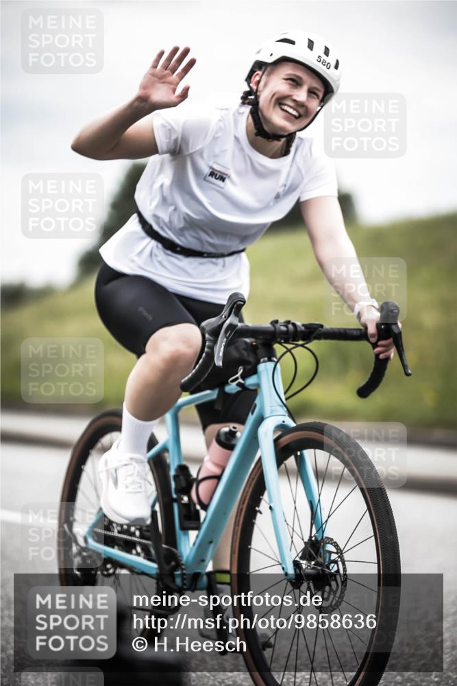 21.06.2026 - 29. Vierlanden-Triathlon H.Heesch http://msf.ph/oto/9858636 21.06.2026 10:30:58 Radfahren 175, 360, 505, 523, 580, 623 meine-sportfotos.de
