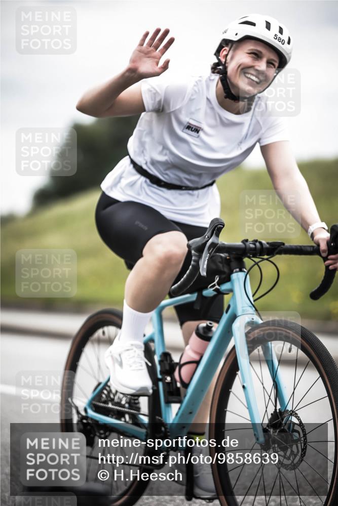 21.06.2026 - 29. Vierlanden-Triathlon H.Heesch http://msf.ph/oto/9858639 21.06.2026 10:30:58 Radfahren 175, 360, 505, 523, 580, 623 meine-sportfotos.de
