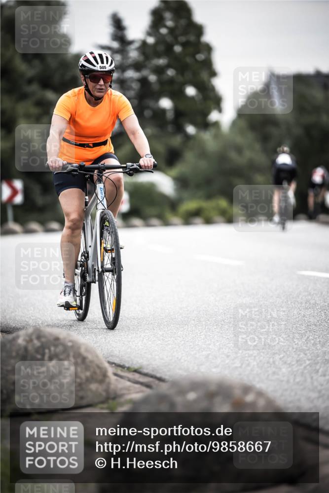 21.06.2026 - 29. Vierlanden-Triathlon H.Heesch http://msf.ph/oto/9858667 21.06.2026 10:31:01 Radfahren 175, 360, 505, 523, 580, 623 meine-sportfotos.de