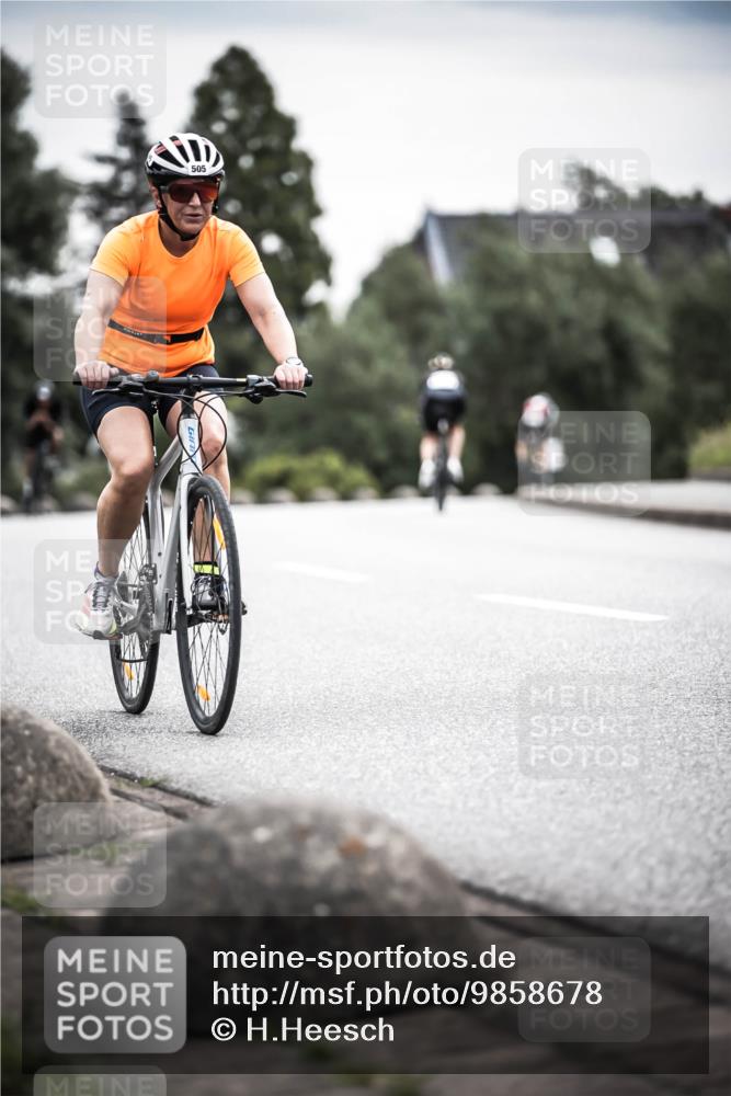 21.06.2026 - 29. Vierlanden-Triathlon H.Heesch http://msf.ph/oto/9858678 21.06.2026 10:31:01 Radfahren 175, 360, 505, 523, 580, 623 meine-sportfotos.de